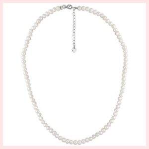 Collier de perles d'eau douce irrégulières porté près du cou, reflets nacrés naturels et uniques, idée cadeau élégante pour femme ou mariée