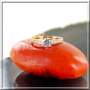 Bague or de fiançailles